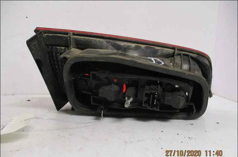 Feu arrière intérieur droit RENAULT LAGUNA  II occasion
