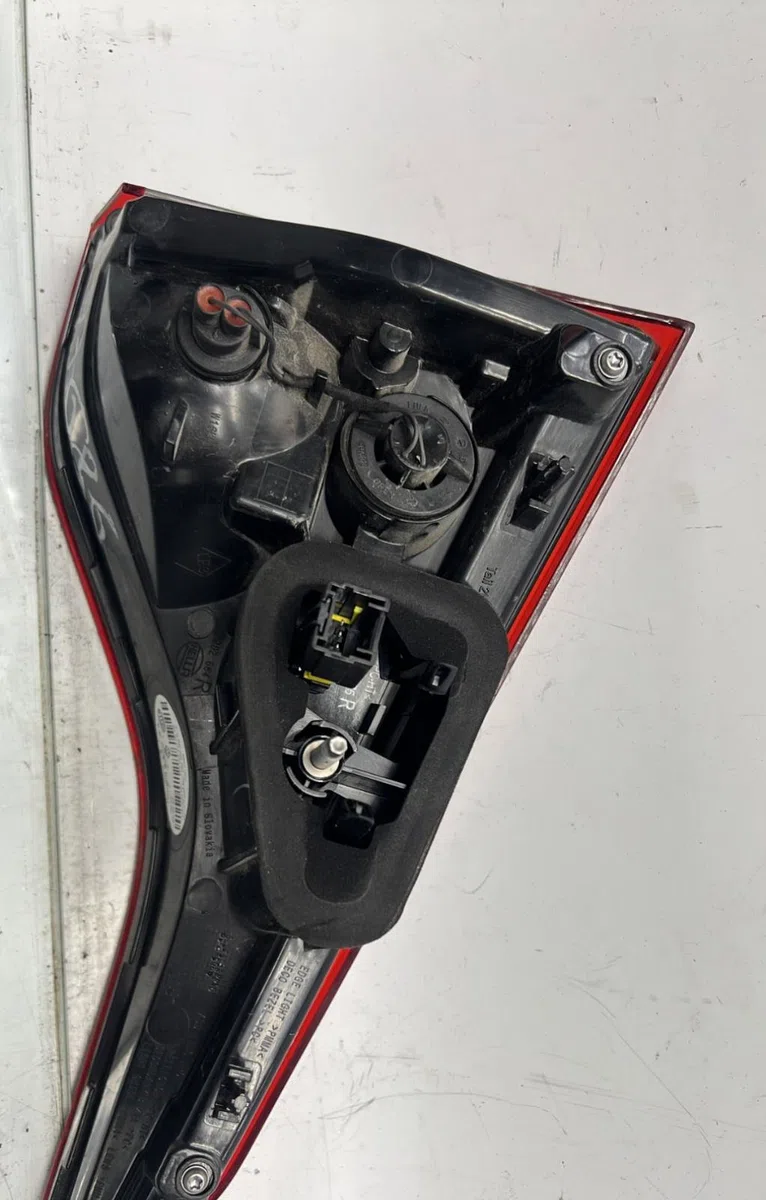 Feu arrière intérieur droit RENAULT SCENIC 4 occasion