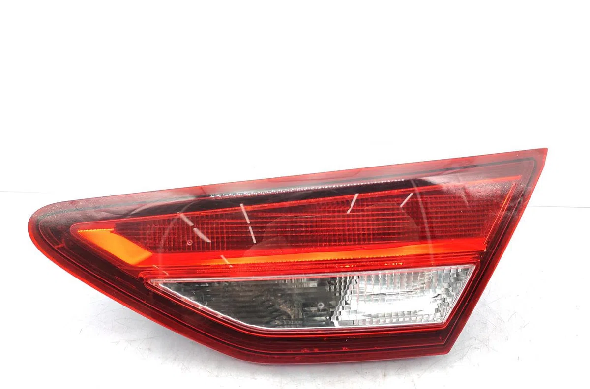 Feu arrière intérieur droit SEAT LEON 3 PHASE 1 occasion