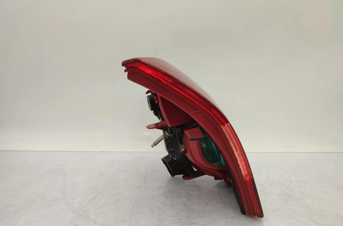 Feu arrière interieur gauche CITROEN C5 2 BREAK occasion