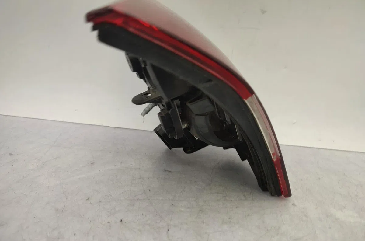Feu arrière interieur gauche CITROEN C5 2 BREAK occasion