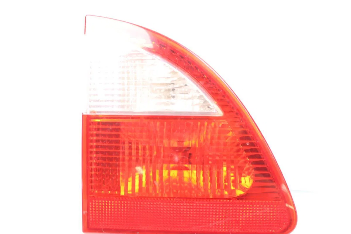 Feu arrière interieur gauche FORD GALAXY I  1.9 TDI 115 occasion