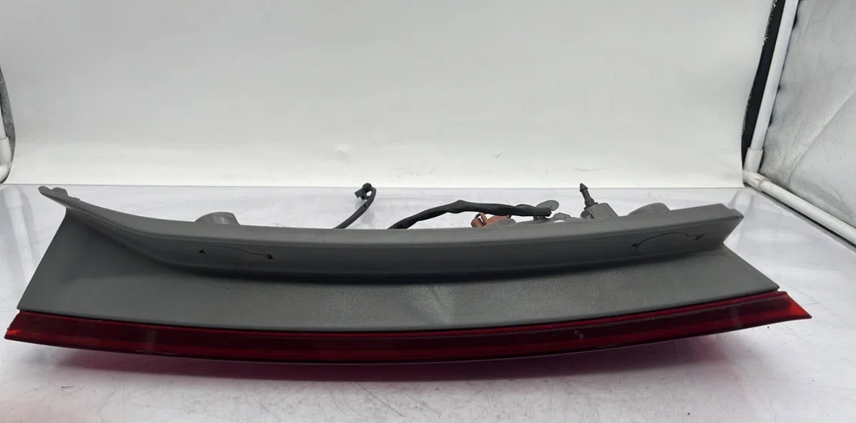 Feu arrière interieur gauche KIA CEE-D 1 SPORT WAGON PHASE 2 BREAK occasion