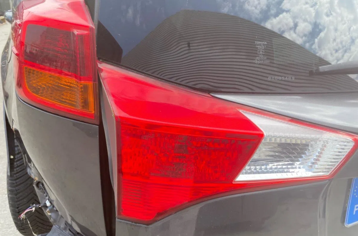 Feu arrière interieur gauche TOYOTA RAV4 4 PHASE 1 occasion