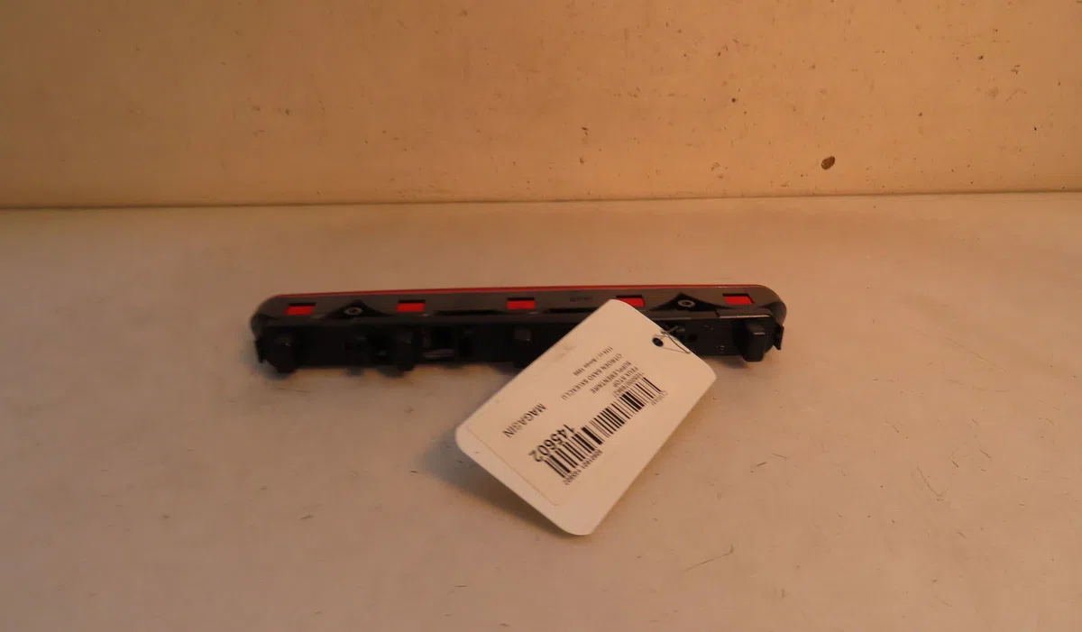 Feux stop supplementaire CITROEN SAXO 1999 occasion
