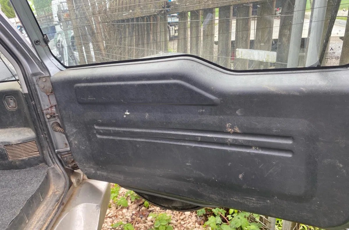 Garniture de hayon MITSUBISHI PAJERO PININ occasion