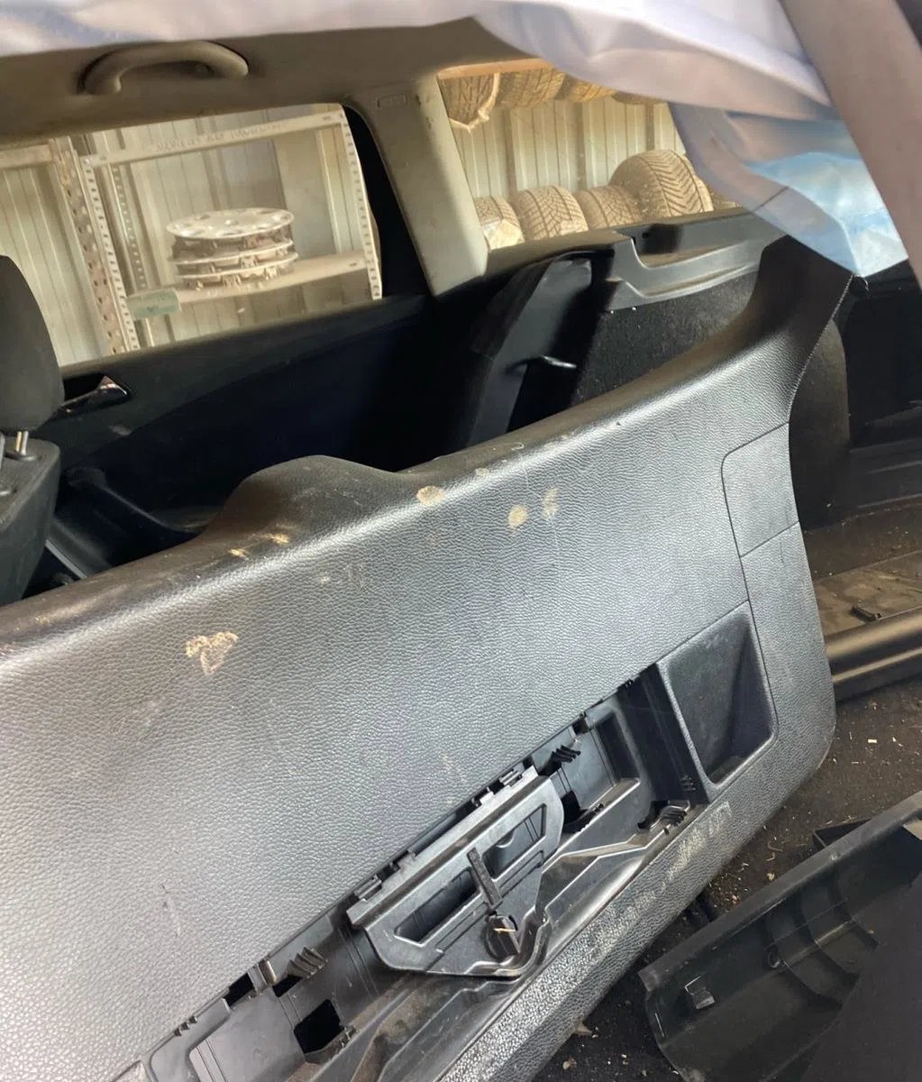 Garniture de hayon VOLKSWAGEN PASSAT 5 BREAK occasion