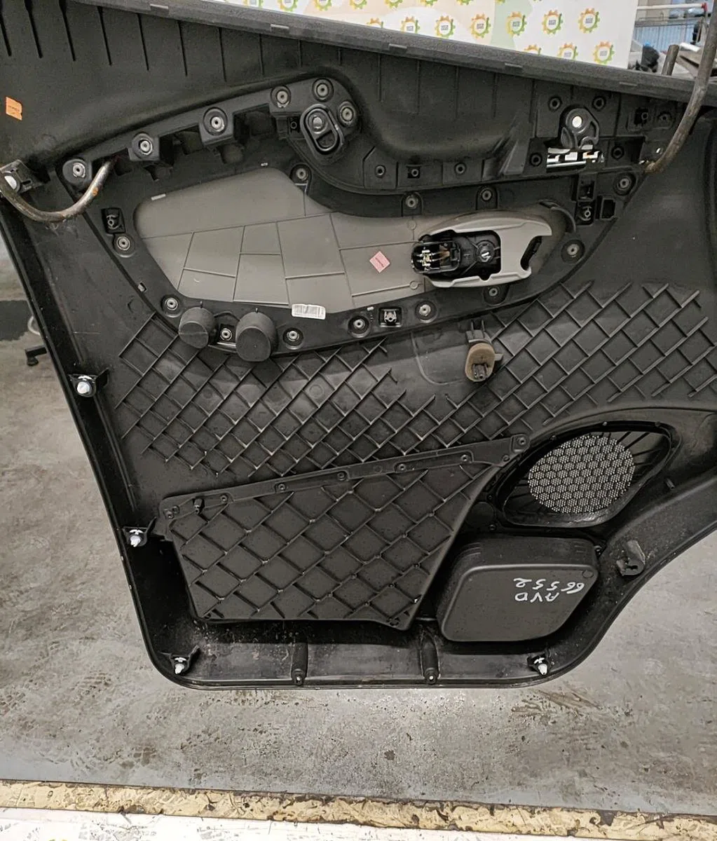 Garniture porte avd NISSAN NV300 occasion