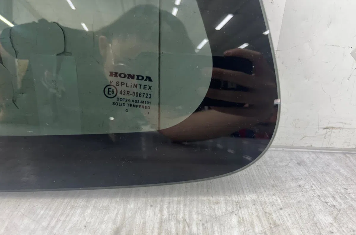 Glace ar custode g HONDA CIVIC 7 PHASE 1 occasion