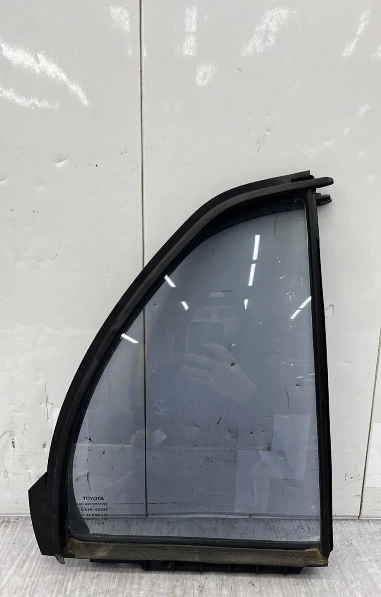 Glace fixe porte ar d TOYOTA YARIS 2 PHASE 1 occasion