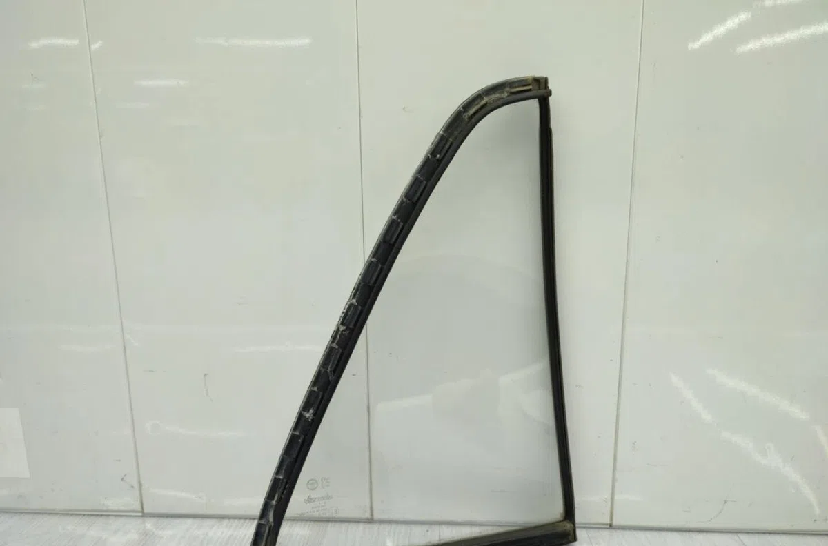 Glace fixe porte ar g PEUGEOT 205 PHASE 2 occasion