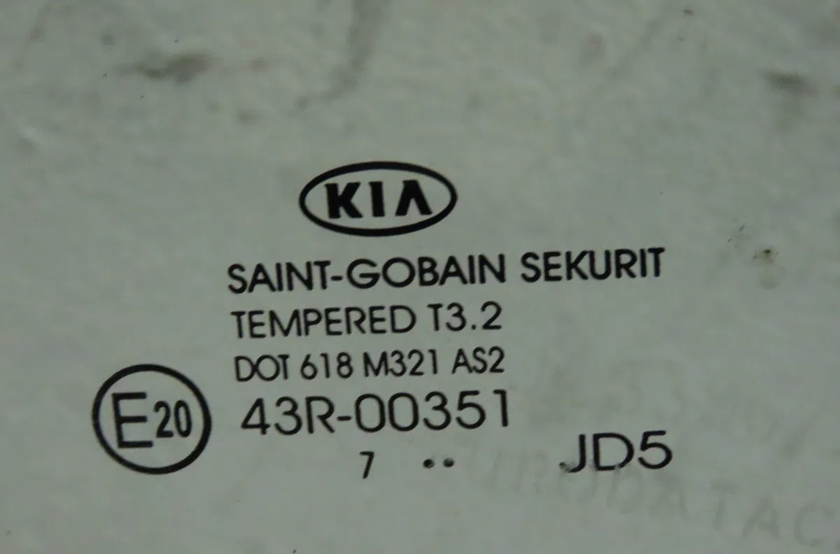 Glace porte ar d Kia CEE'D (JD) 1.6 crdi 136 (2015-2018) occasion