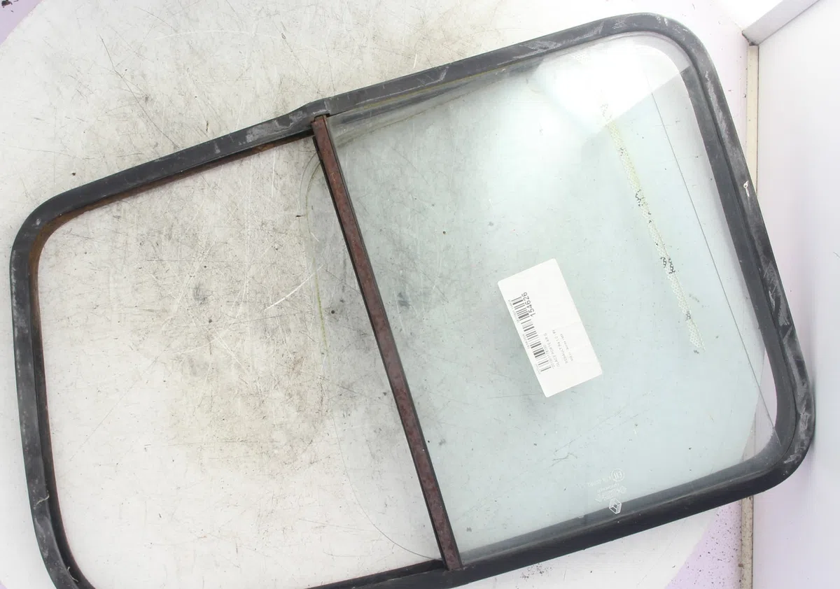 Glace porte ar g Renault 4 Fourgonnette (R21_, R23_) 1.0 (1987-1993) occasion