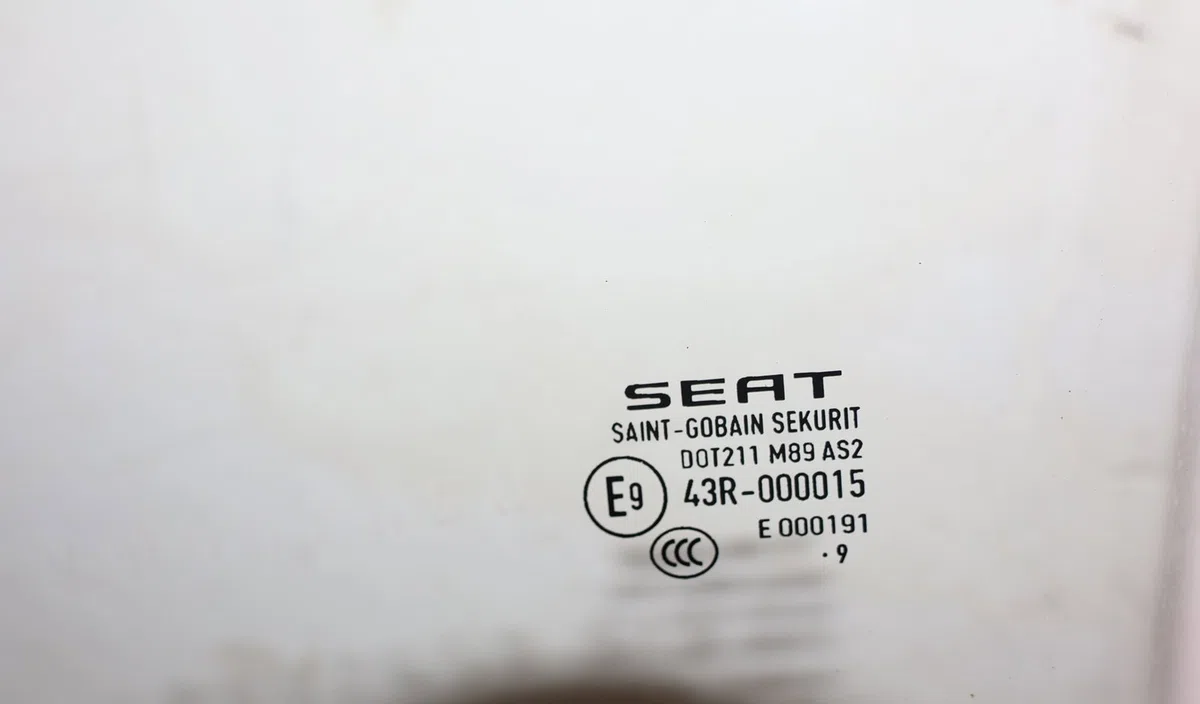 Glace porte ar g Seat LEON ST (5F8) 1.0 tsi (2015-2020) occasion