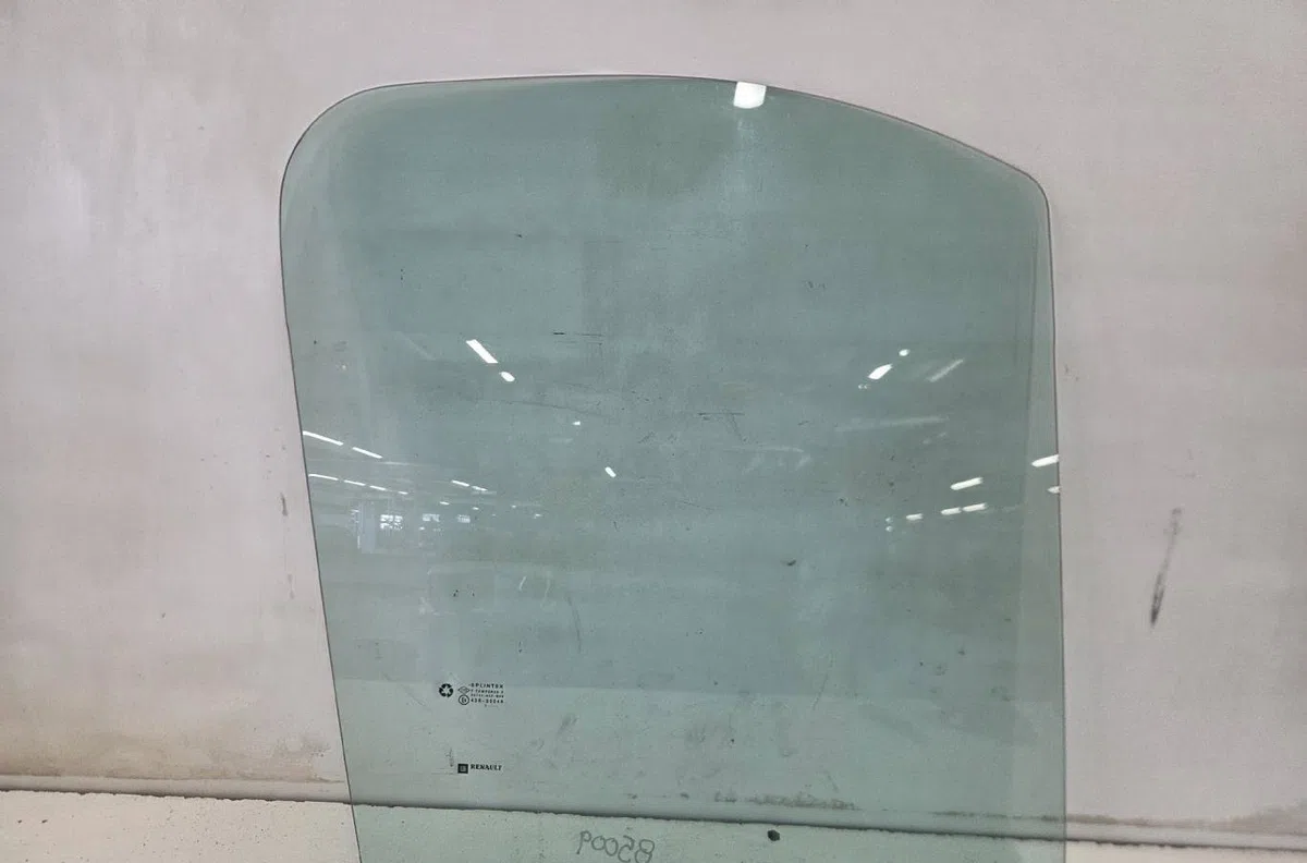 Glace porte av d NISSAN PRIMASTAR 1 PHASE 2 occasion