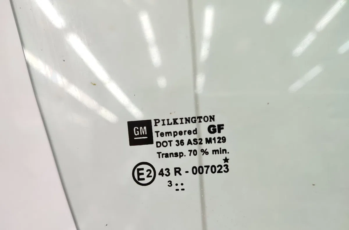 Glace porte av d OPEL ZAFIRA A PHASE 2 occasion