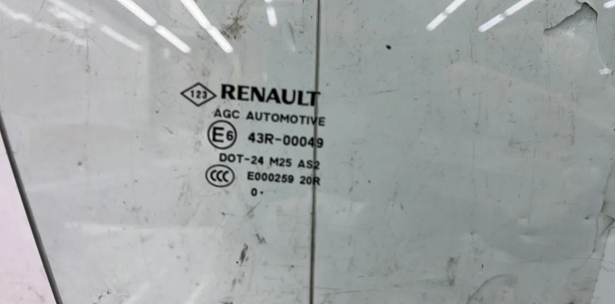 Glace porte av d RENAULT SCENIC 3 PHASE 1 occasion