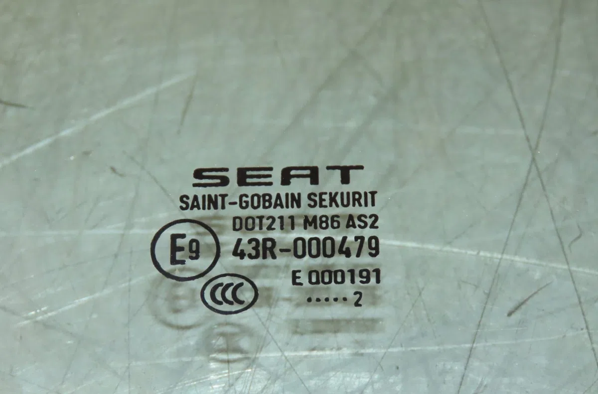 Glace porte av d SEAT IBIZA occasion