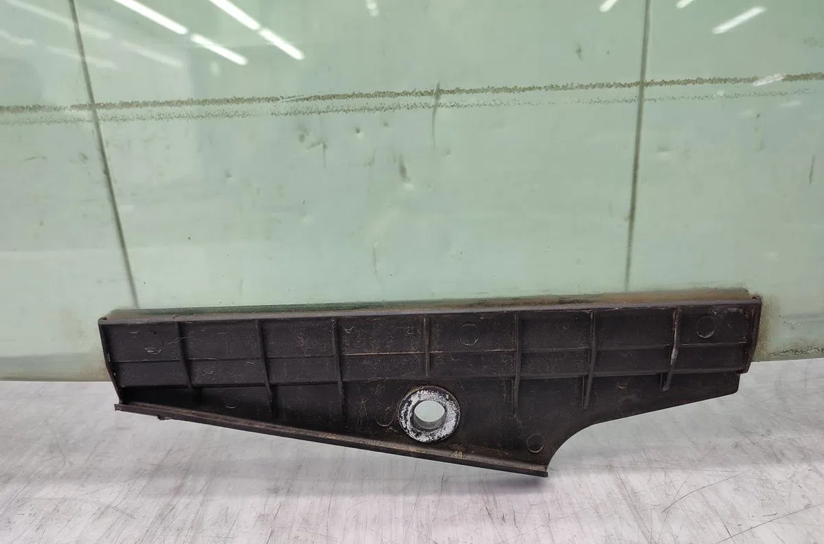 Glace porte av g AUDI 80 3 AVANT PHASE 2 BREAK occasion