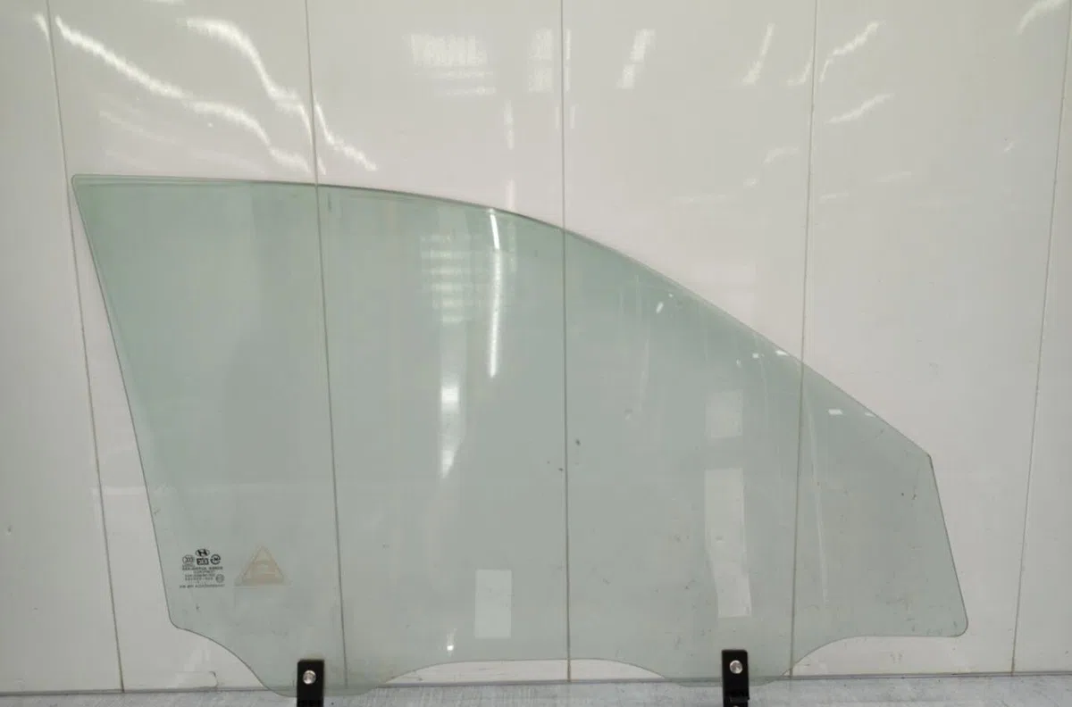 Glace porte av g HYUNDAI TUCSON 1 occasion