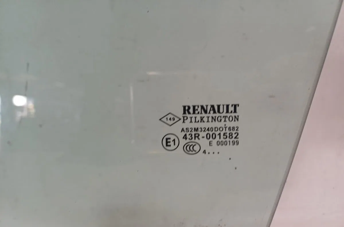 Glace porte av g RENAULT LAGUNA 2 PHASE 1 BREAK occasion
