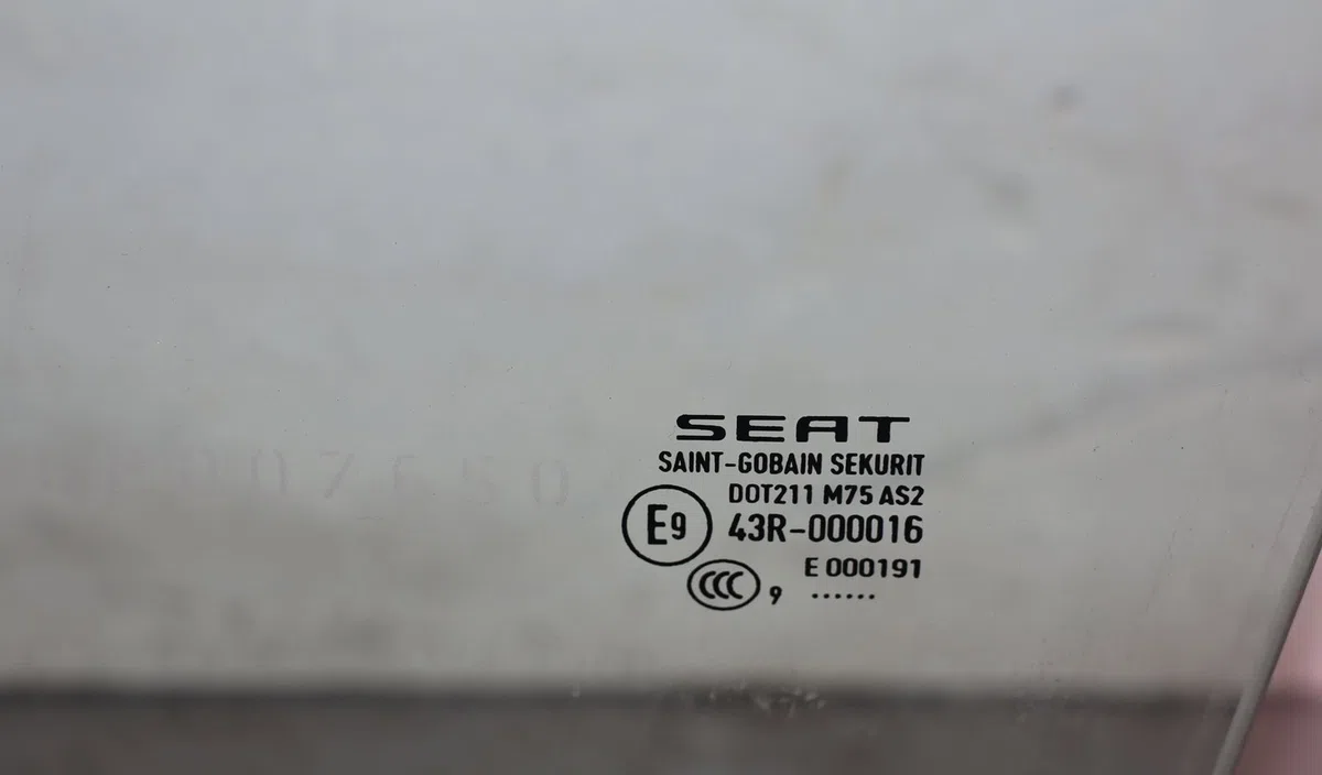 Glace porte av g Seat LEON ST (5F8) 1.0 tsi (2015-2020) occasion