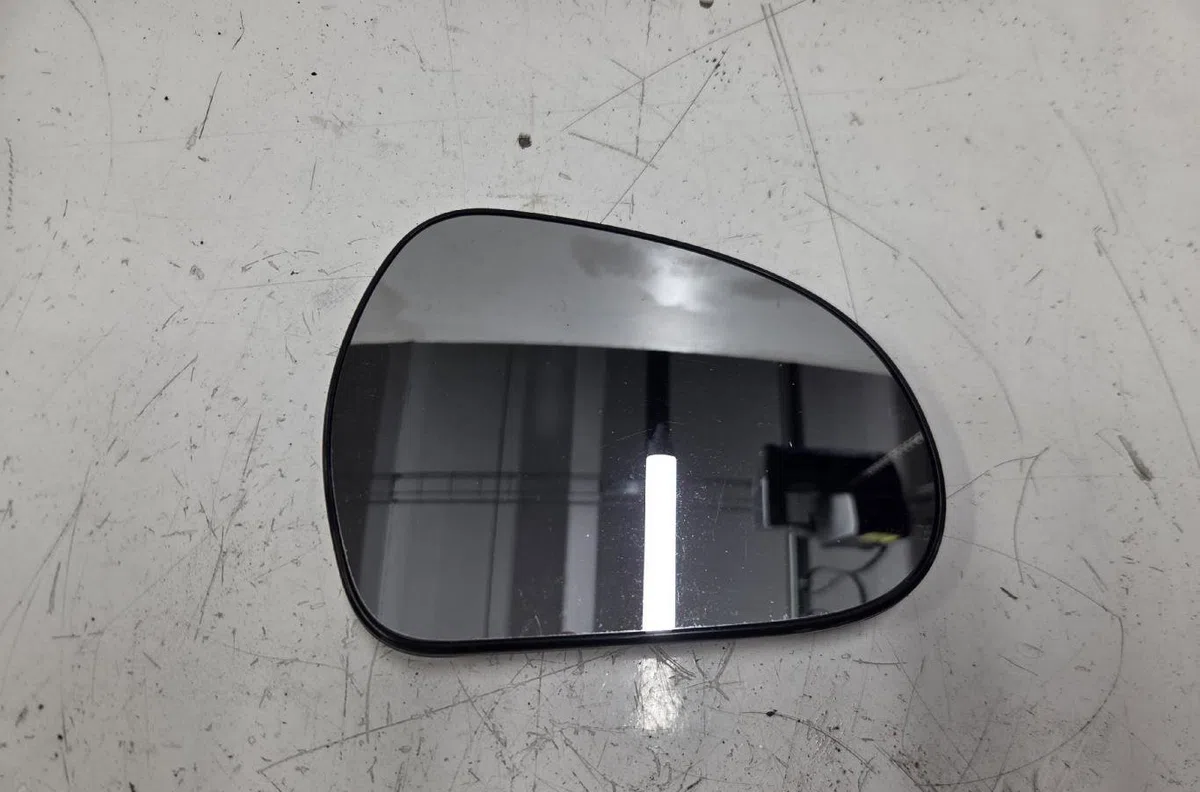 Glace  retroviseur exterieur droit PEUGEOT 207 PHASE 1 occasion