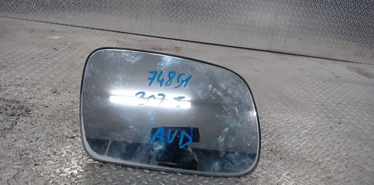Glace  retroviseur exterieur droit PEUGEOT 307 PHASE 2 occasion