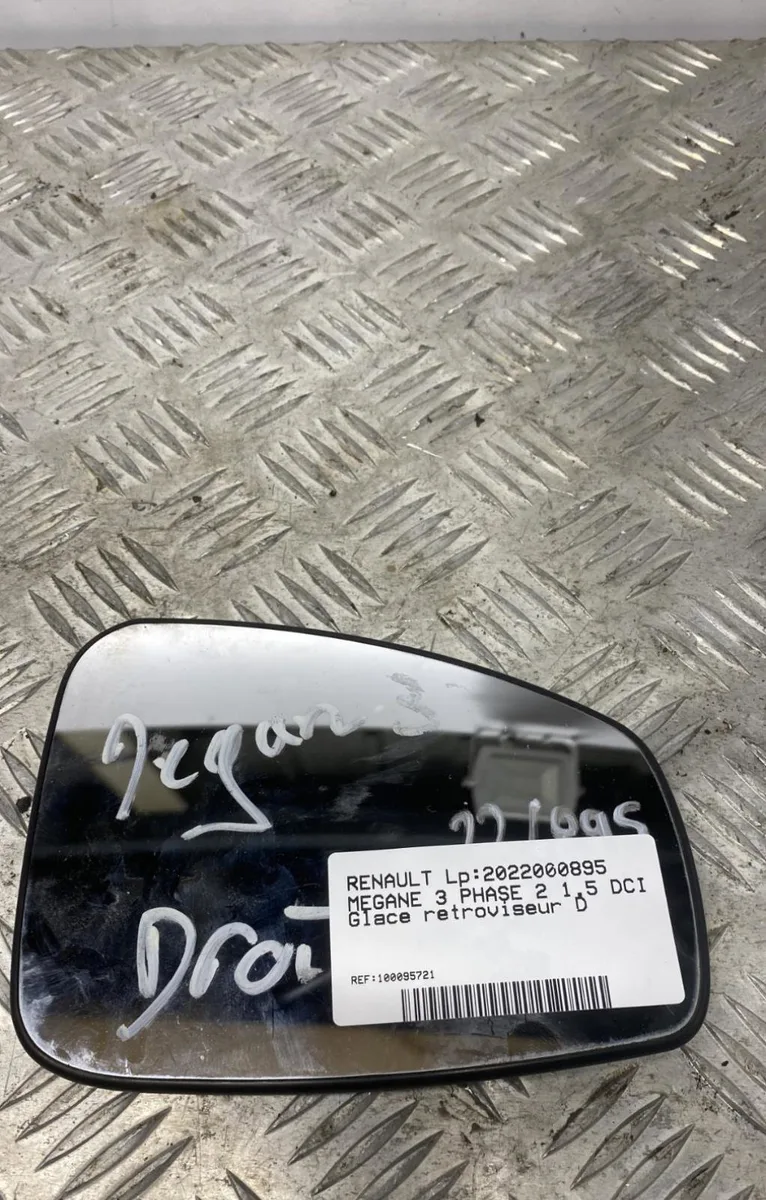 Glace  retroviseur exterieur droit RENAULT MEGANE 3 PHASE 2 occasion