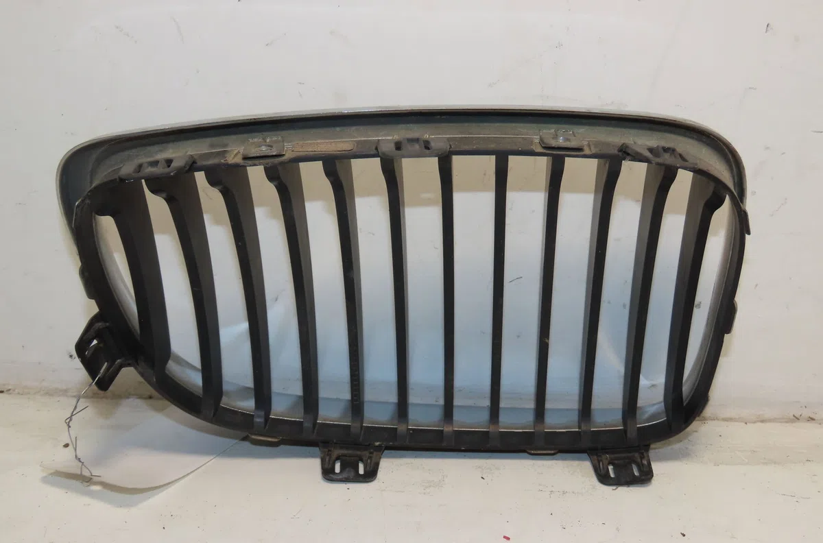 Grille calandre g Bmw 1 (E87) 116 i (2004-2011) occasion