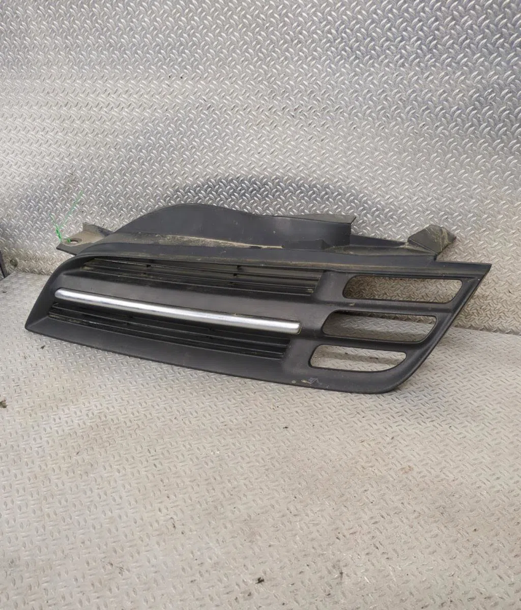 Grille calandre g NISSAN MICRA 3  MICRA 3 PHASE 1 occasion