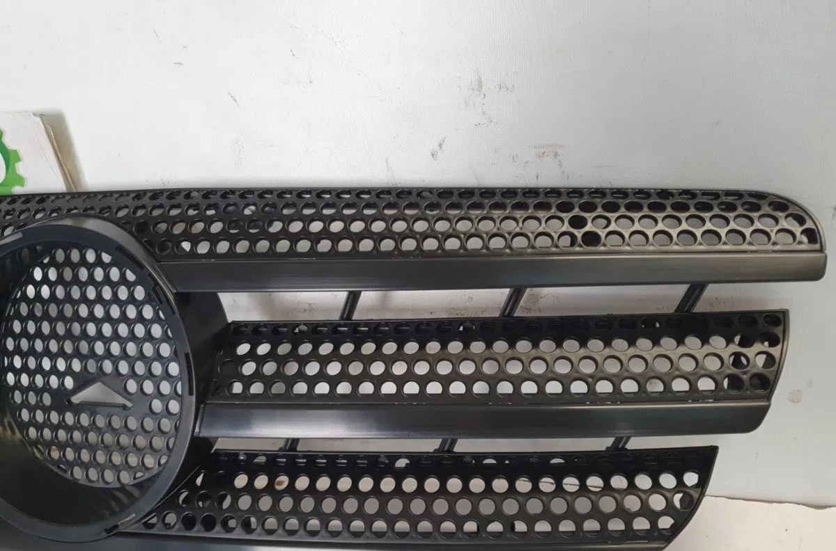 Grille calandre MERCEDES CLASSE M 163 PHASE 2 occasion