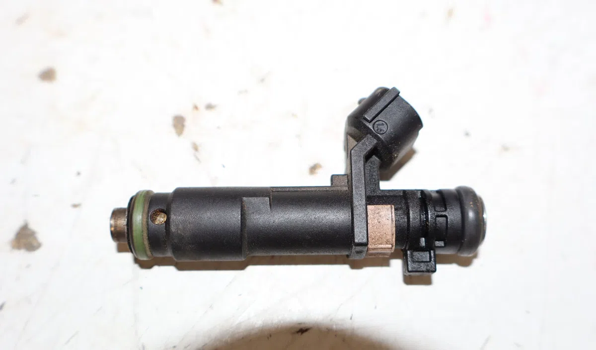 Injecteur Citroen C5 III (RD_) 1.8 16v (2008) occasion