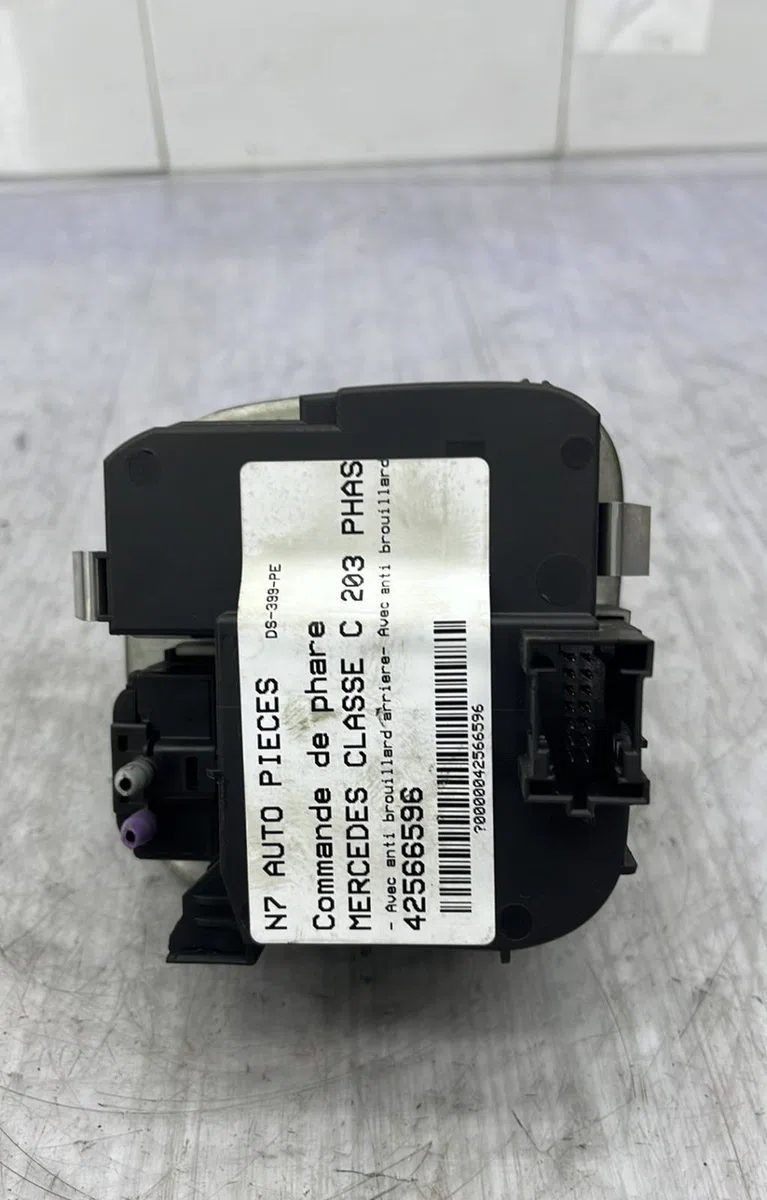 Interrupteur commande de phares MERCEDES CLASSE C 203 PHASE 1 BREAK occasion