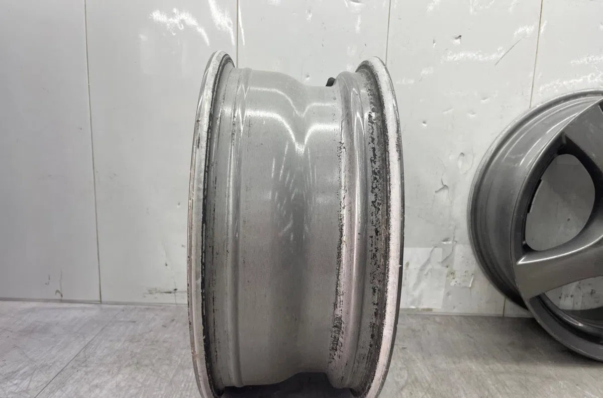 Jante aluminium RENAULT CLIO 3 PHASE 1 occasion