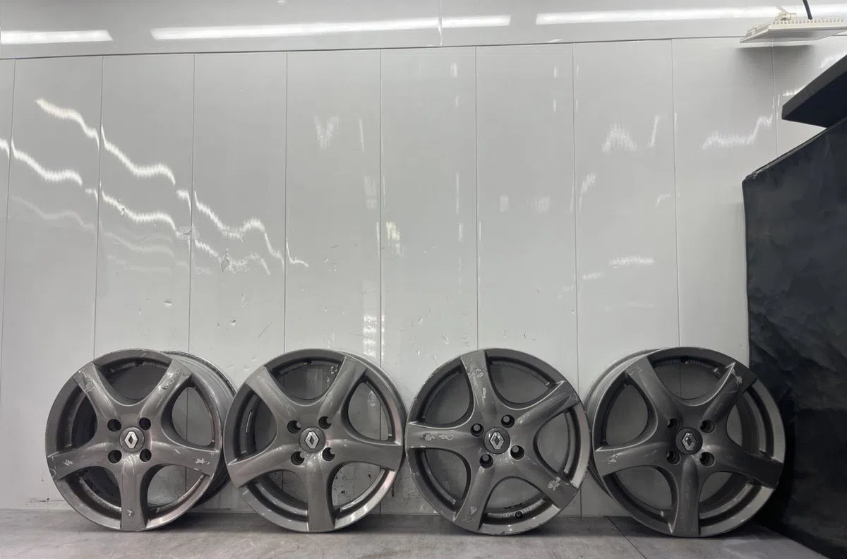 Jante aluminium RENAULT CLIO 3 PHASE 1 occasion