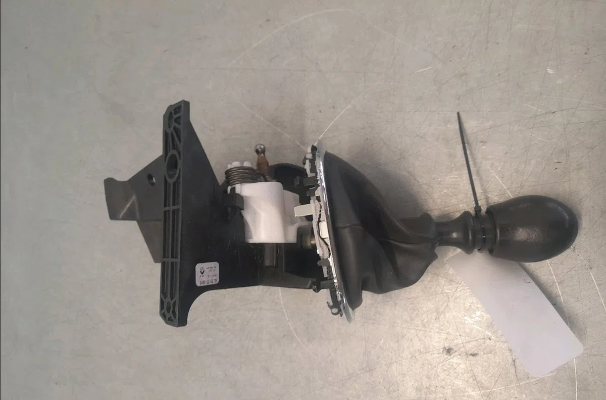 Levier de vitesses Renault TRAFIC III Camionnette (FG_) 1.6 dci 140 (fgma) (2014) occasion