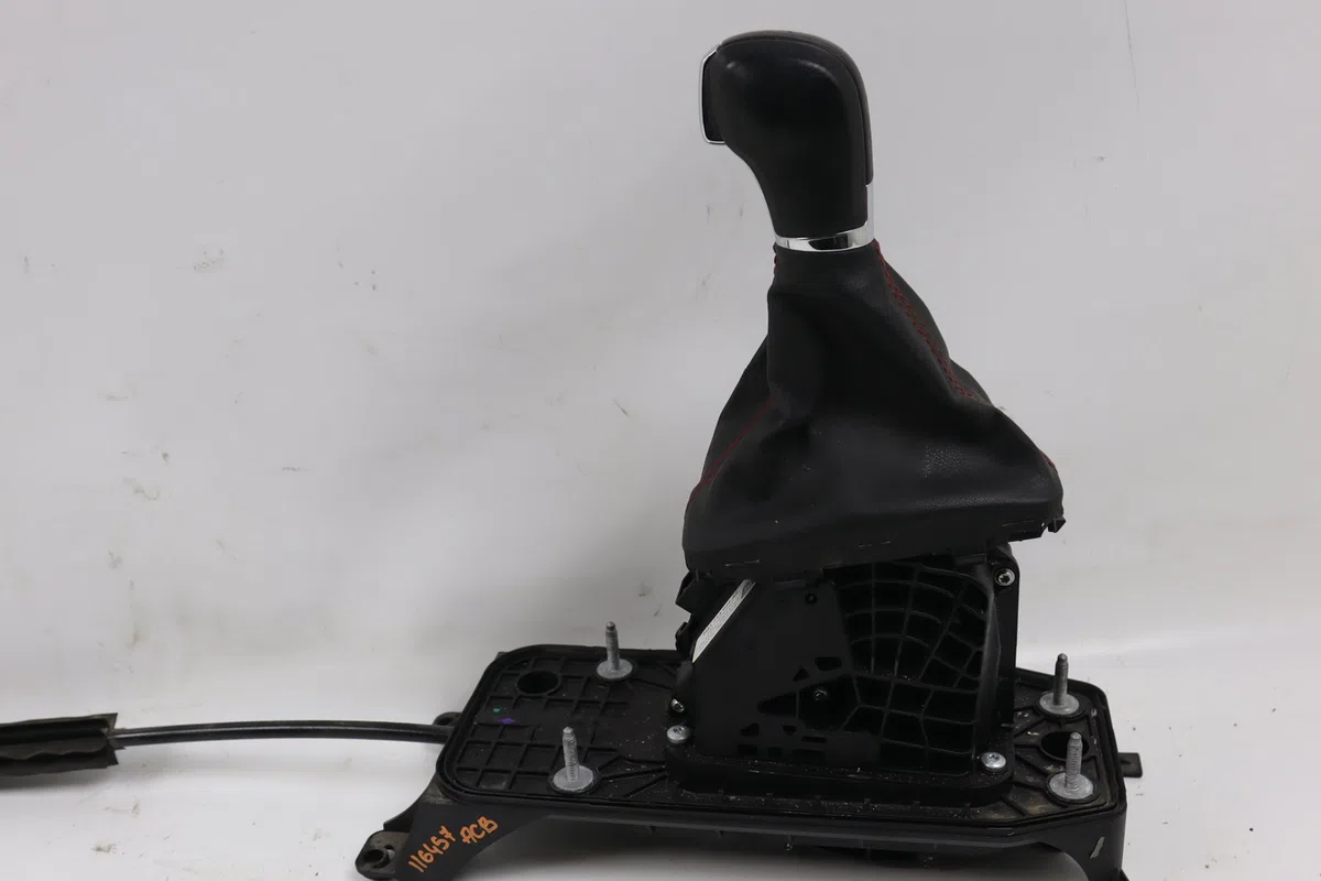 Levier de vitesses Seat LEON (5F1) 2.0 tdi (2012-2020) 5 portes occasion
