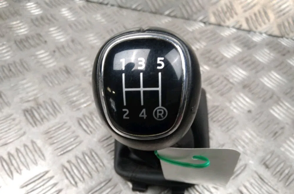 Levier de vitesses Skoda FABIA III (NJ3) 1.0 (2014-2021) occasion