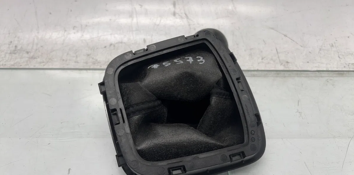 Levier de vitesses VOLKSWAGEN POLO 5 PHASE 2 occasion