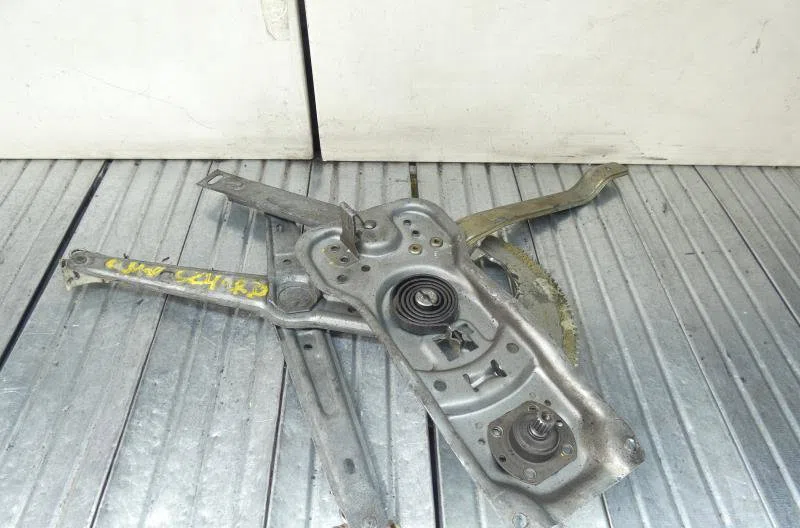 Mecanisme leve-glace arrière droit BMW SERIE 5 E34 TOURING BREAK occasion