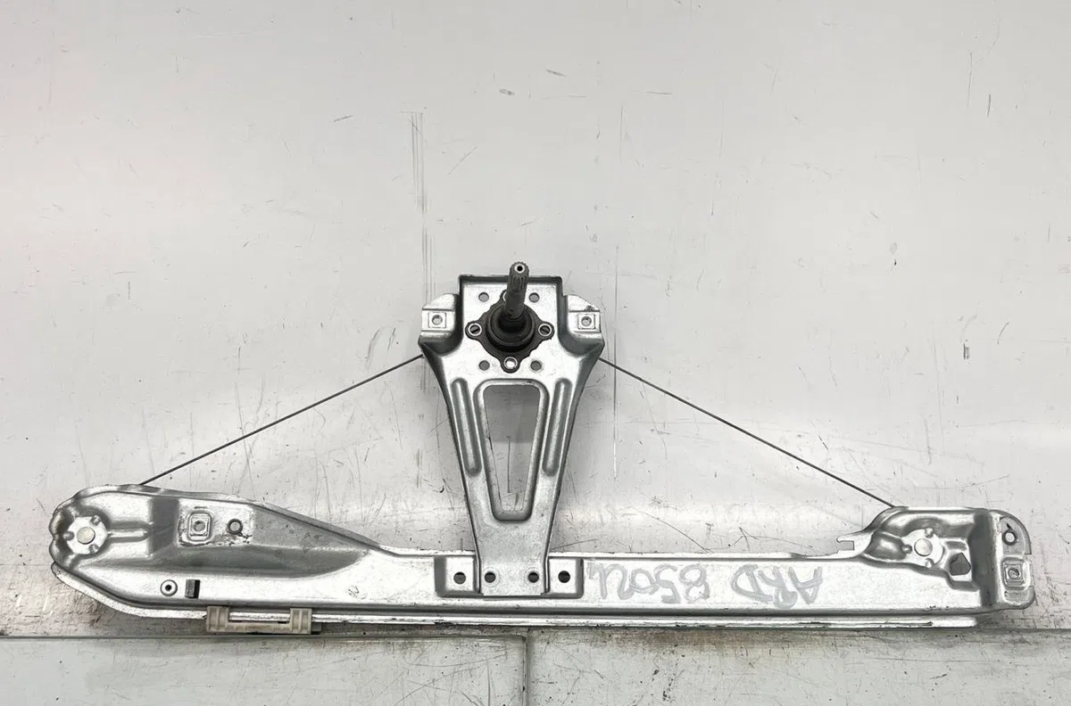 Mecanisme leve-glace arrière droit RENAULT CLIO 3 PHASE 1 occasion