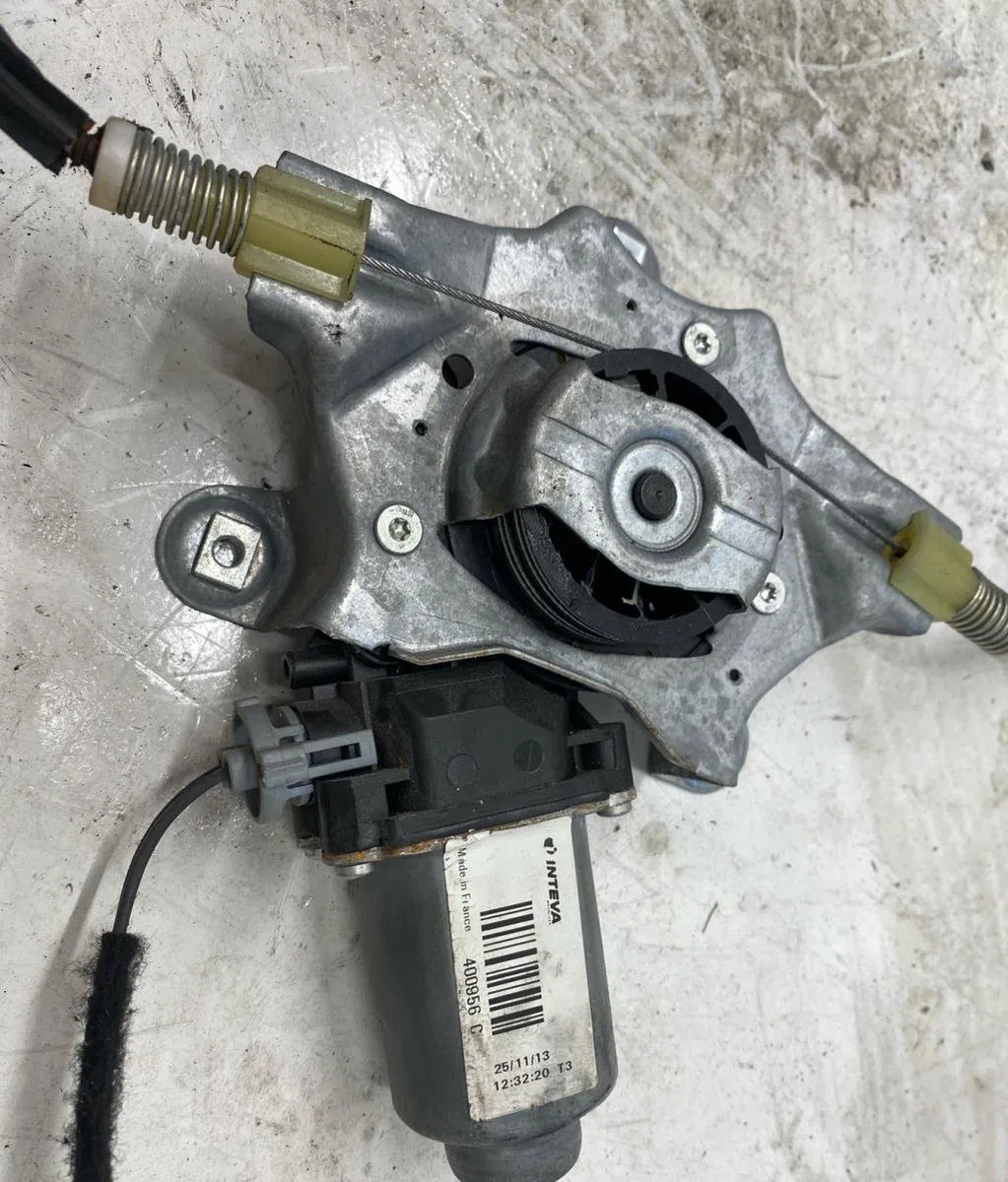 Mécanisme lève-glace avant droit RENAULT TWINGO 2 PHASE 2 occasion