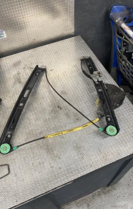 Mecanisme  moteur lève-glace avant droit BMW SERIE 3 E46 PHASE 2 occasion