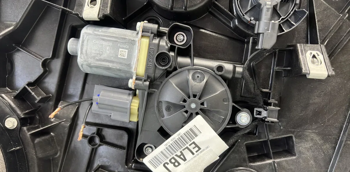 Mecanisme  moteur lève-glace avant droit FORD KUGA 3 PHASE 1 occasion