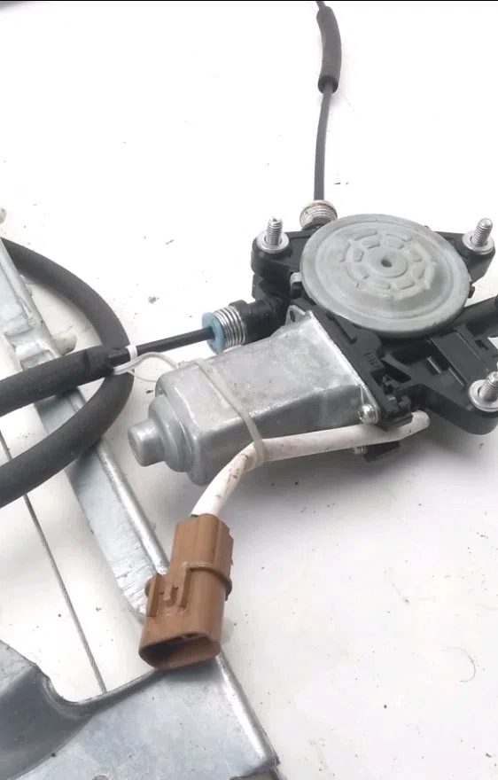Mecanisme  moteur lève-glace avant droit MITSUBISHI CANTER occasion