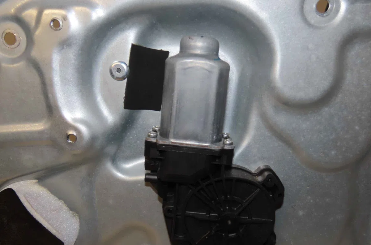 Mecanisme  moteur lève-glace avant droit NISSAN QASHQAI I occasion