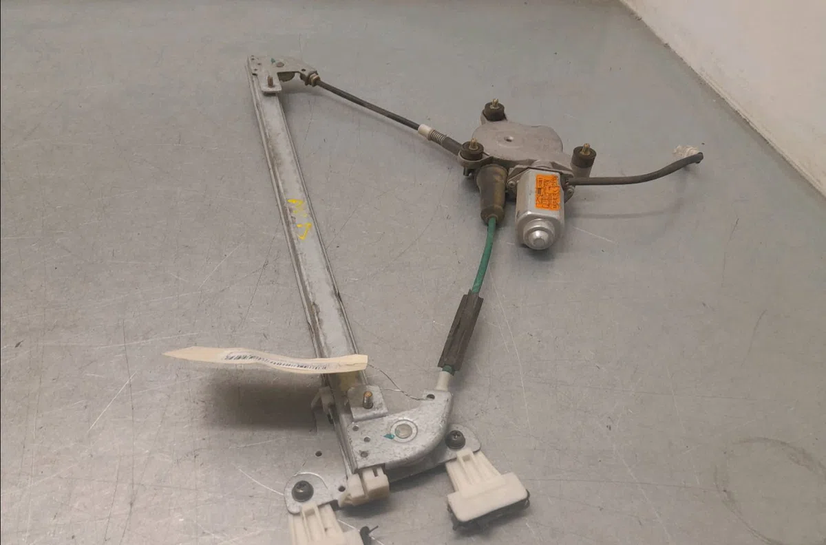 Mecanisme  moteur lève-glace avant droit SUZUKI WAGON R occasion