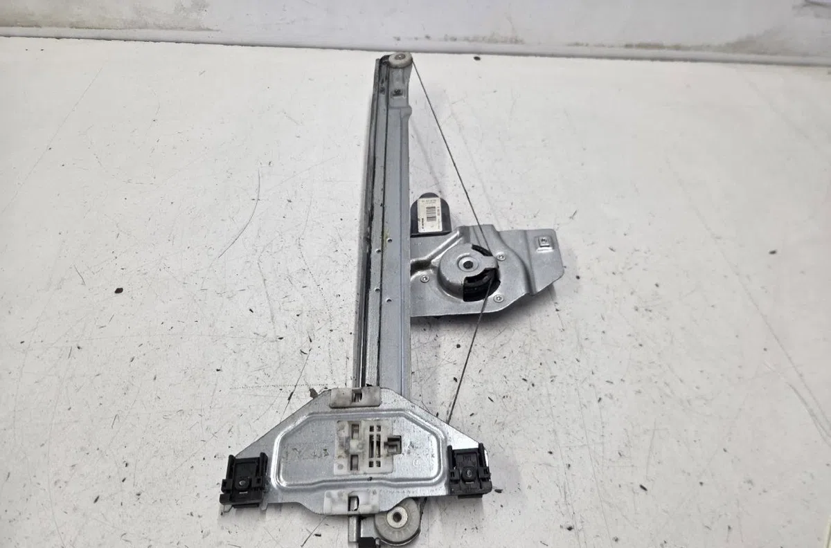 Mecanismemoteur leve-glace avg CITROEN BERLINGO 2 PHASE 1 occasion