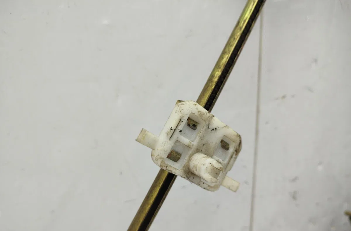 Mecanismemoteur leve-glace avg RENAULT R19 PHASE 2 occasion